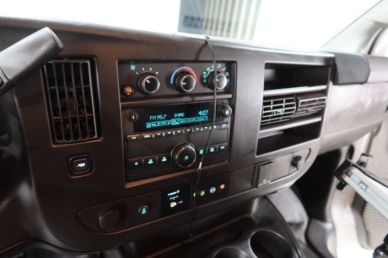 Used 2021 Chevrolet Express 2500 RWD image 26