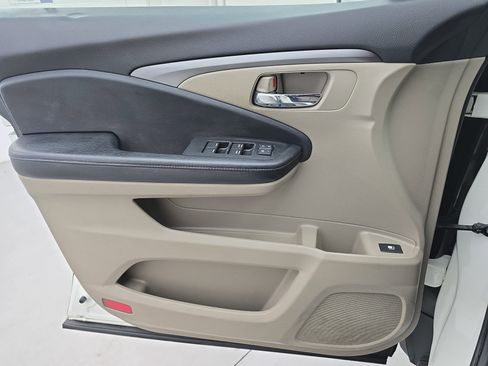 Used 2018 Honda Ridgeline RTL-T image 26