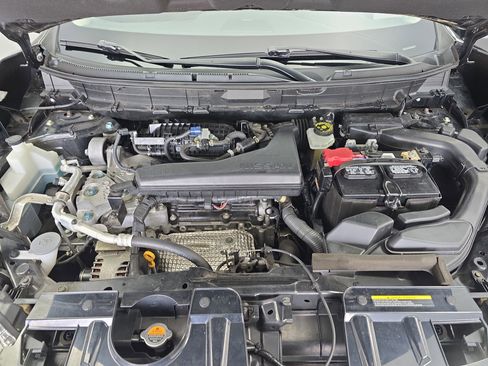 Certified 2019 Nissan Rogue SV w/ Sun & Sound Touring Package image 30