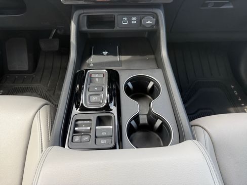 Used 2025 Honda Pilot EX-L image 15