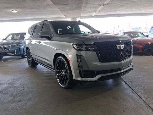 Used 2023 Cadillac Escalade Sport Platinum image 4