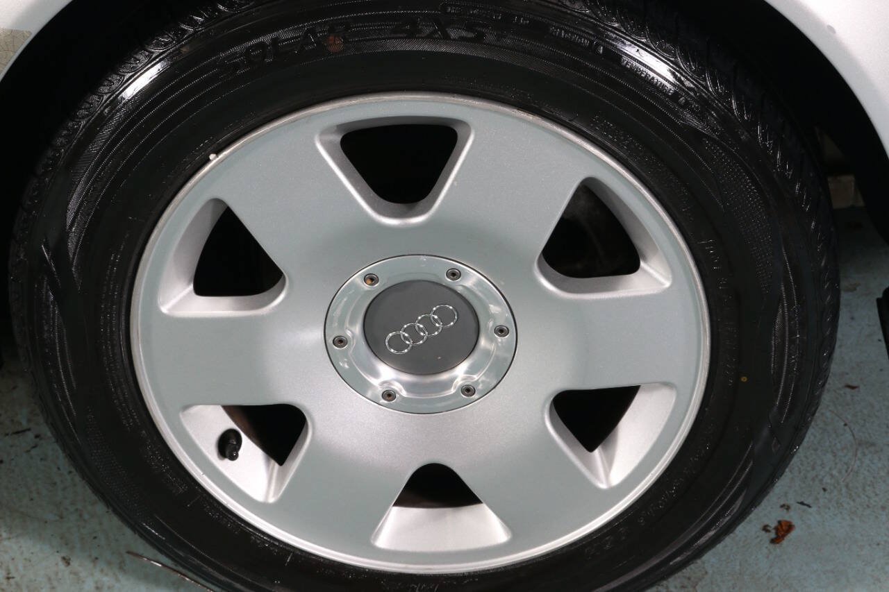 Used 2003 Audi A6 4.2 AWD/4WD image 32