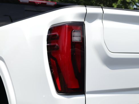 Used 2025 GMC Sierra 2500 Denali Ultimate AWD/4WD image 37