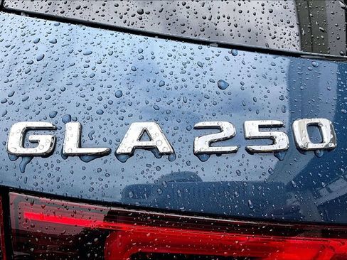 Certified 2023 Mercedes-Benz GLA 250 4MATIC image 33