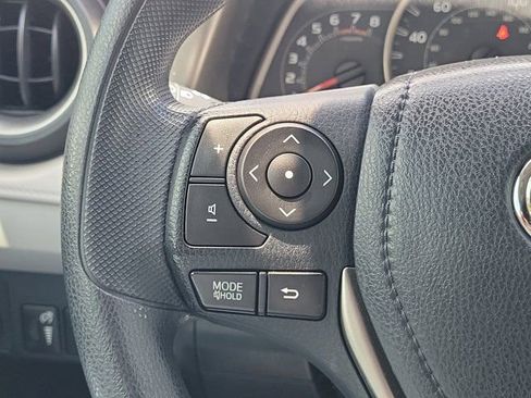 Used 2014 Toyota RAV4 LE FWD image 18