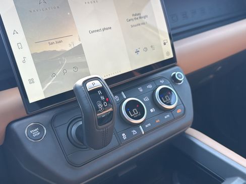 New 2026 Land Rover Defender 110 X-Dynamic SE AWD/4WD image 20
