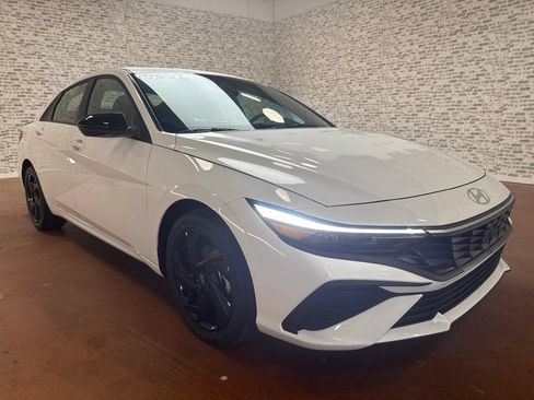 New 2026 Hyundai Elantra SEL Sport FWD image 1