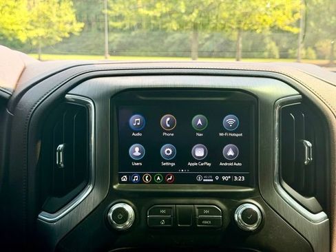 Used 2021 GMC Sierra 2500 Denali w/ Denali Ultimate Package AWD/4WD image 22