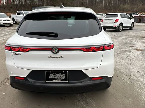 Used 2024 Alfa Romeo Tonale Sprint image 9