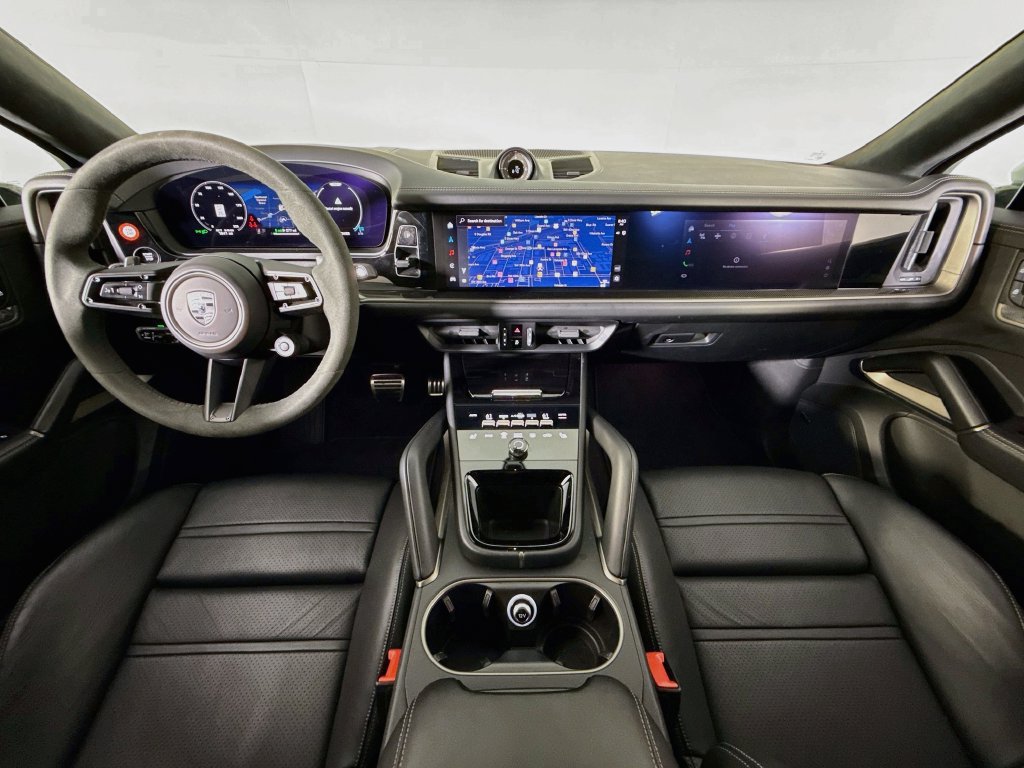 Certified 2025 Porsche Cayenne Turbo AWD/4WD image 11