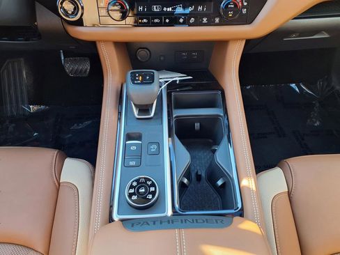 New 2026 Nissan Pathfinder Platinum image 25