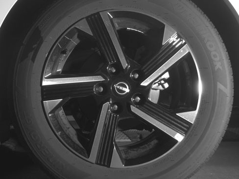 Used 2025 Nissan Sentra SV image 14