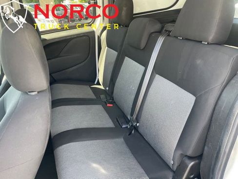 Used 2018 RAM ProMaster City SLT w/ Lights & Wheels Group image 11