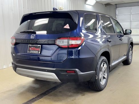 New 2025 Honda Pilot EX-L image 5