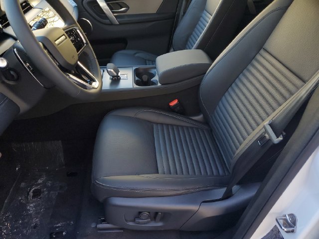 Used 2026 Land Rover Discovery Sport Landmark AWD/4WD image 21