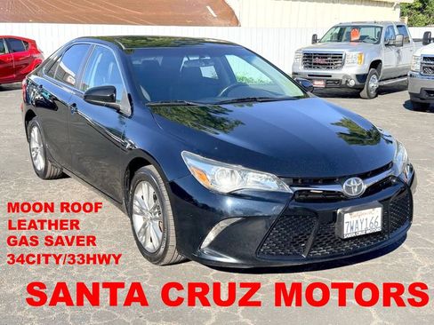 Used 2017 Toyota Camry SE image 1