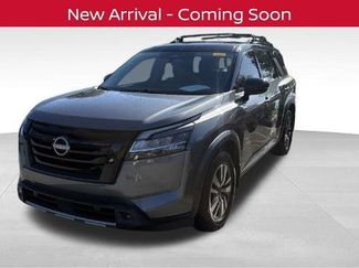 Certified 2023 Nissan Pathfinder SL w/ Black Appearance Package FWD video 1