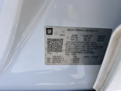Used 2018 GMC Canyon Denali RWD image 32