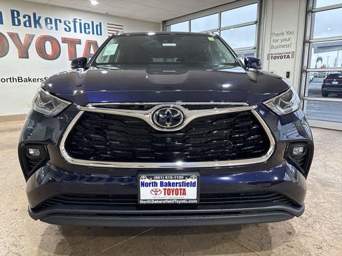 New 2026 Toyota Highlander Limited image 5