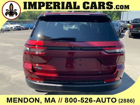 New 2025 Jeep Grand Cherokee Limited w/ Black Appearance Package image 12