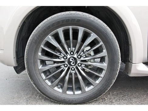 Used 2024 INFINITI QX80 Sensory AWD/4WD image 37