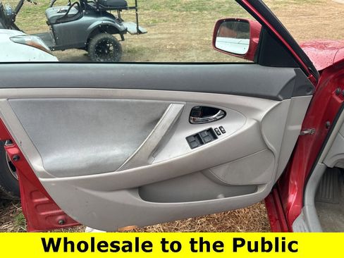 Used 2009 Toyota Camry LE image 17