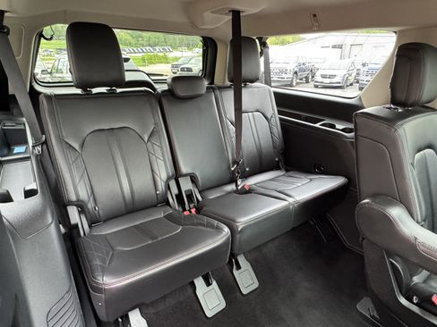 Used 2020 Ford Expedition Max Platinum AWD/4WD image 35