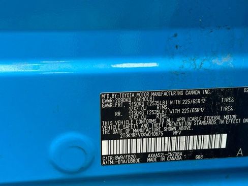 Used 2019 Toyota RAV4 LE w/ Carpet Mat Package image 12