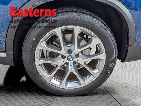 Used 2022 BMW X5 xDrive40i AWD/4WD image 32