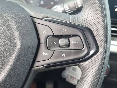 Used 2025 Chevrolet Trax LS FWD image 22