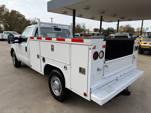 Used 2014 Ford F250 XL image 3
