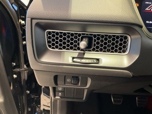 Used 2023 Honda Civic Type R image 8