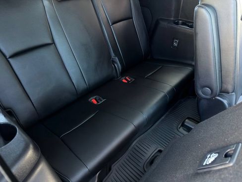 Used 2021 Toyota Highlander Platinum AWD/4WD image 21