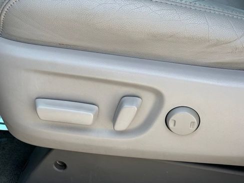 Used 2017 Toyota Sienna XLE w/ XLE Navigation Package FWD image 31