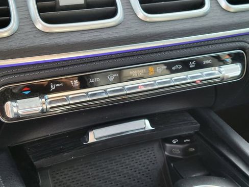 Used 2020 Mercedes-Benz GLE 450 4MATIC image 28