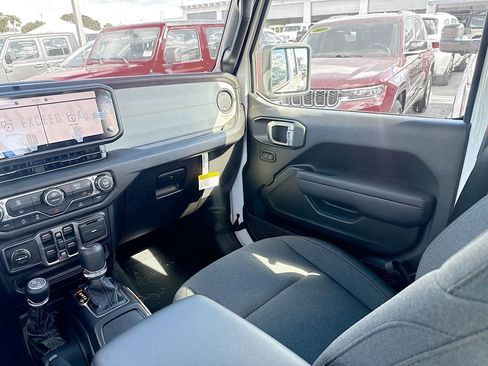 New 2026 Jeep Gladiator Sport image 24