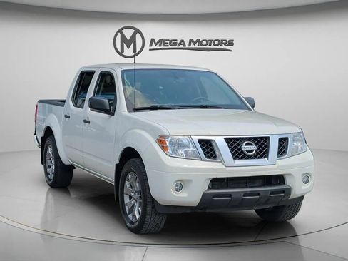 Used 2020 Nissan Frontier SV AWD/4WD image 11