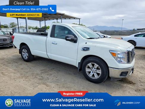 Used 2017 Nissan Titan SV image 5