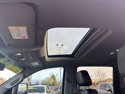 Used 2022 GMC Sierra 3500 Denali image 13