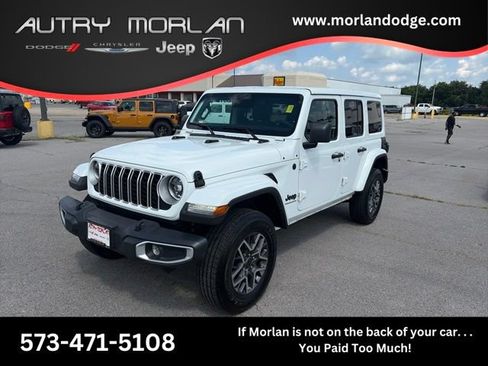 Used 2026 Jeep Wrangler Unlimited Sahara AWD/4WD image 1