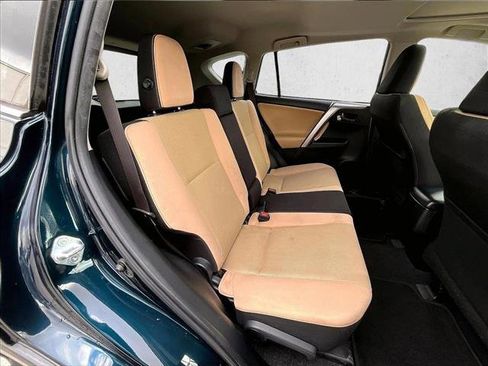 Used 2018 Toyota RAV4 XLE image 29