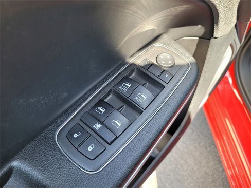 Used 2022 Dodge Charger SXT w/ Leather Interior Group image 26