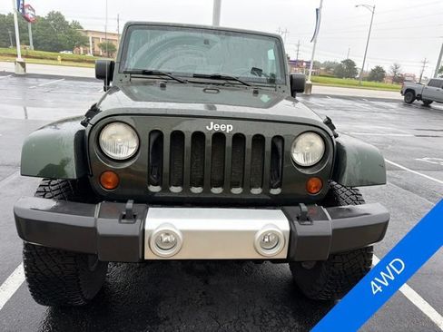 Used 2011 Jeep Wrangler Sahara w/ Connectivity Group AWD/4WD image 2