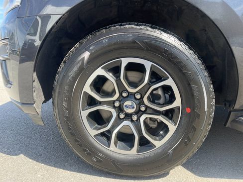 Used 2024 Ford Expedition Max XLT image 33