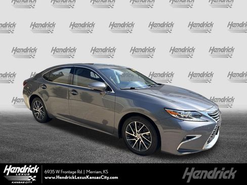 Used 2016 Lexus ES 350 w/ Luxury Package w/Wood Trim FWD image 1
