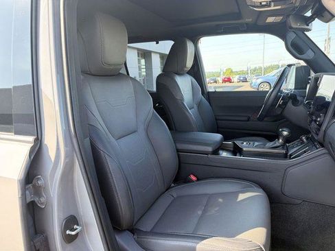 Used 2024 Lexus GX 550 w/ Accessory Package (Z1) AWD/4WD image 32
