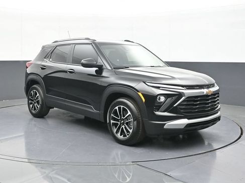 New 2026 Chevrolet TrailBlazer LT w/ Convenience Package FWD image 14