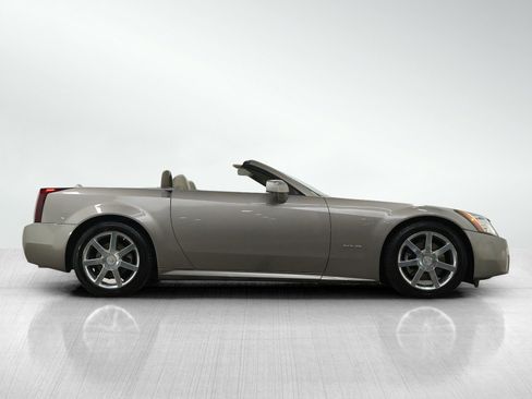 Used 2005 Cadillac XLR image 7