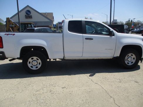 Used 2016 Chevrolet Colorado W/T AWD/4WD image 8