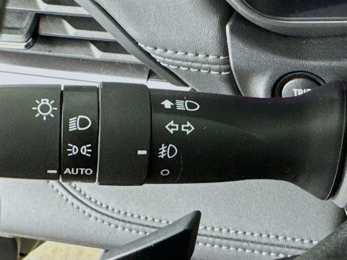 Used 2024 Subaru Outback Touring AWD/4WD image 14